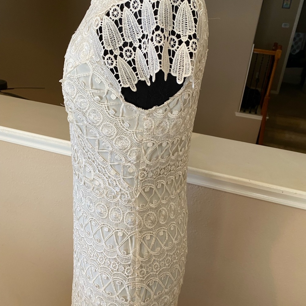 Dress - Picture 4 of 5
